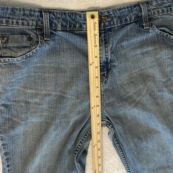 Levi's Jeans Womens 18 Short Mid Rise Bootcut Medium Wash Blue Denim - Picture 6 of 16